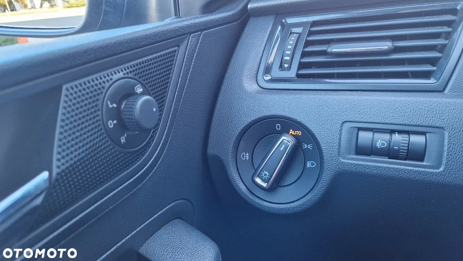 Skoda RAPID 1.0 TSI Ambition - 10