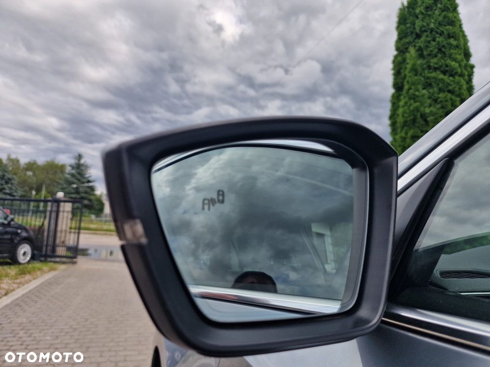Skoda Superb 2.0 TDI Active DSG - 27