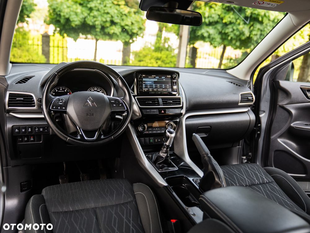 Mitsubishi Eclipse Cross 1.5 T Intense - 27