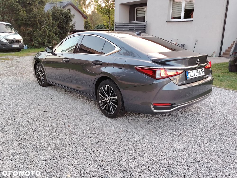 Lexus ES 300h Business Edition - 6