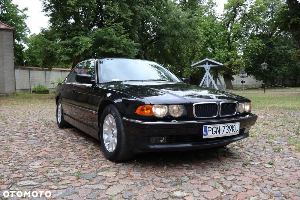 BMW Seria 7 - 18