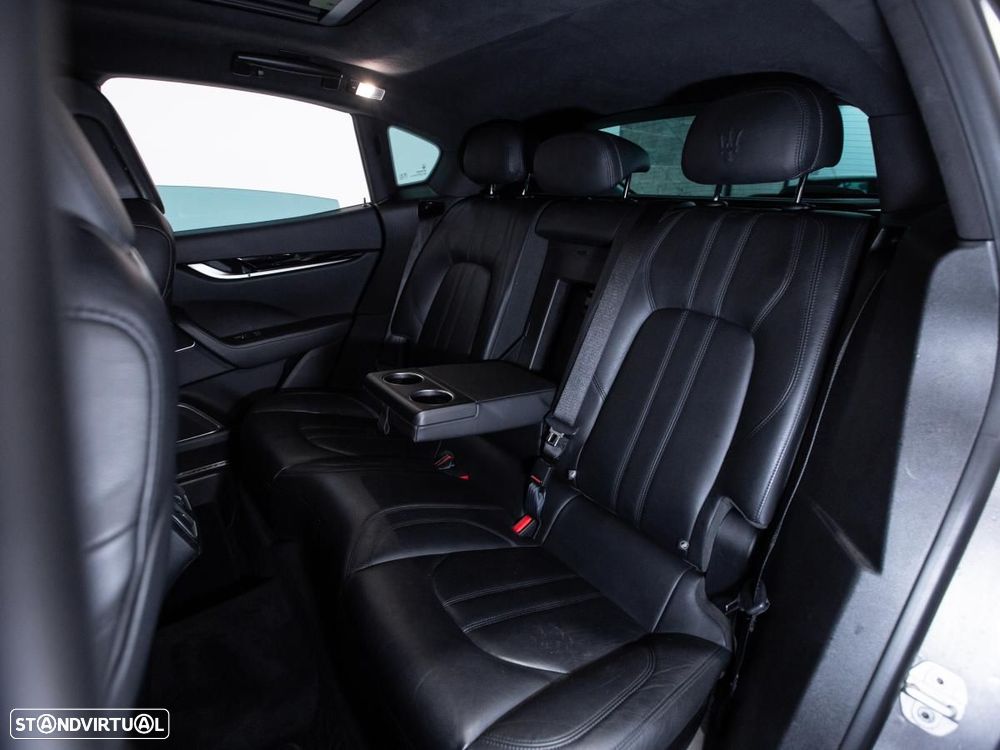 Maserati Levante - 12