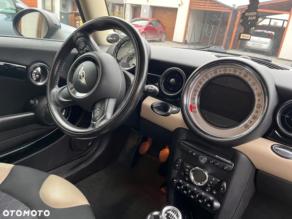 MINI Clubman Cooper D - 18