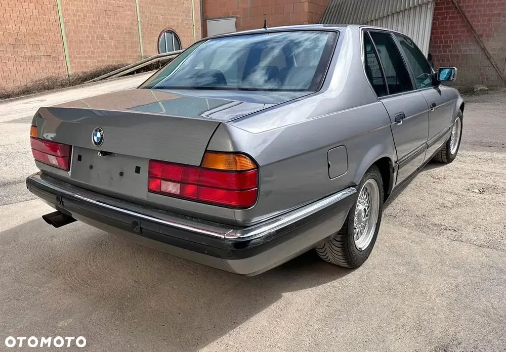 BMW Seria 7 740i - 3