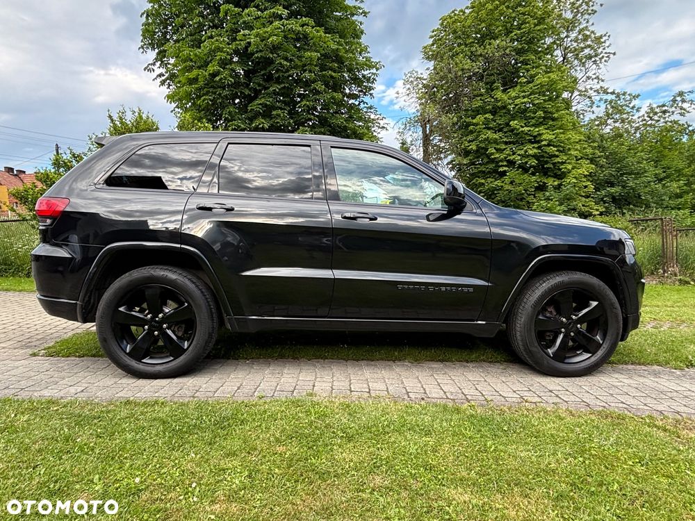 Jeep Grand Cherokee - 15