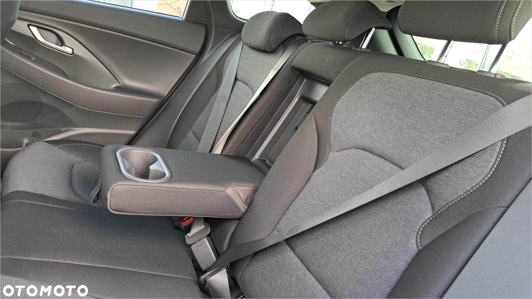 Hyundai i30 - 16