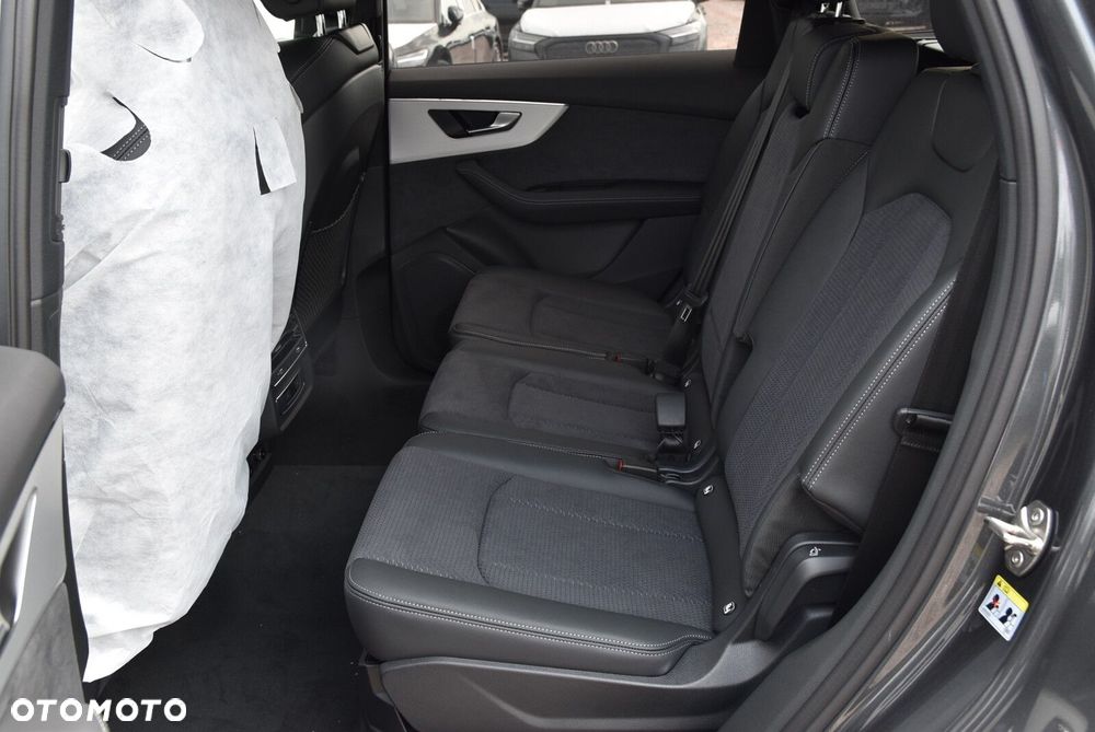 Audi Q7 - 11