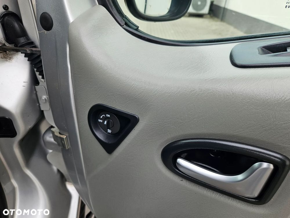 Renault Trafic Passenger Pack Clim - 15