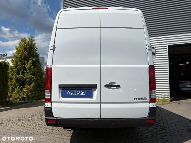 Hyundai H350 - 21