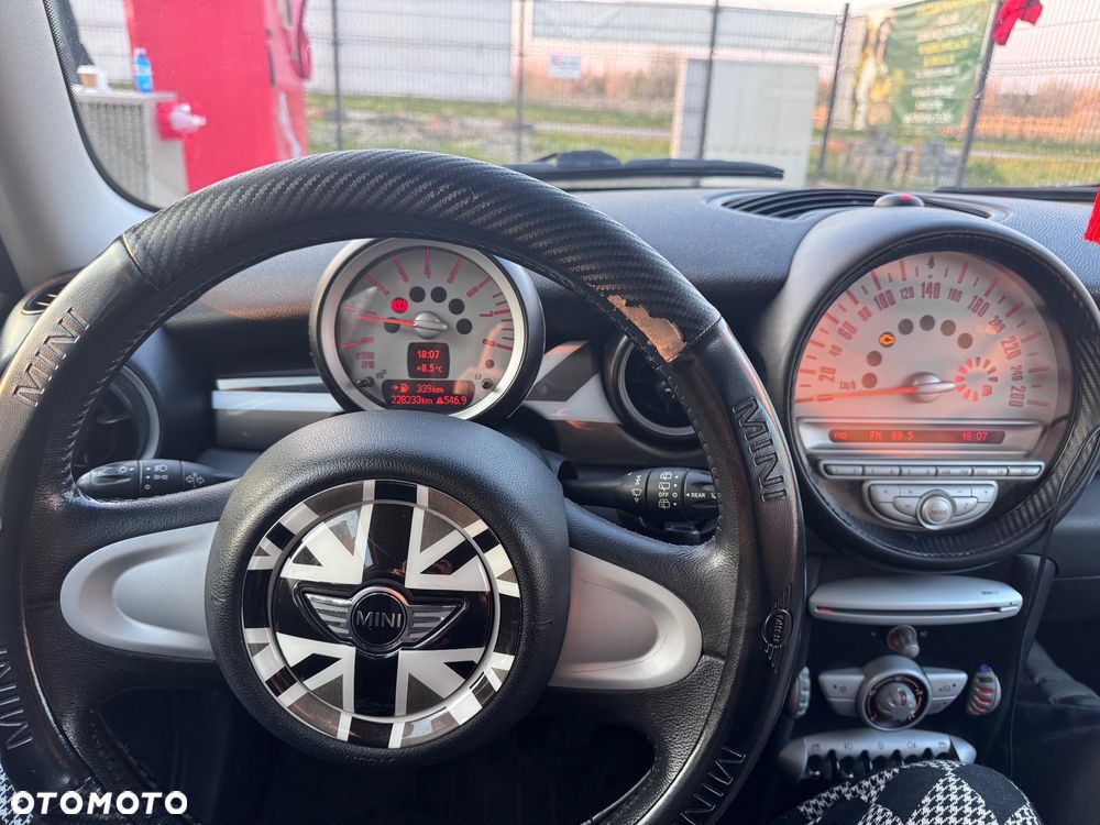 MINI ONE - 16