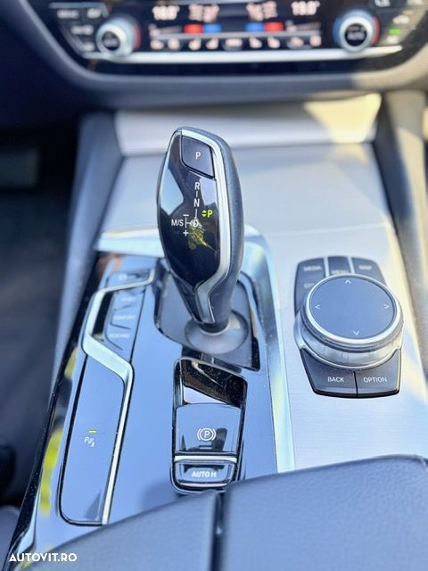 BMW Seria 5 520d AT MHEV - 35