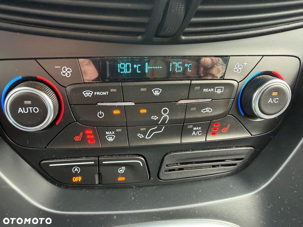 Ford Kuga - 22