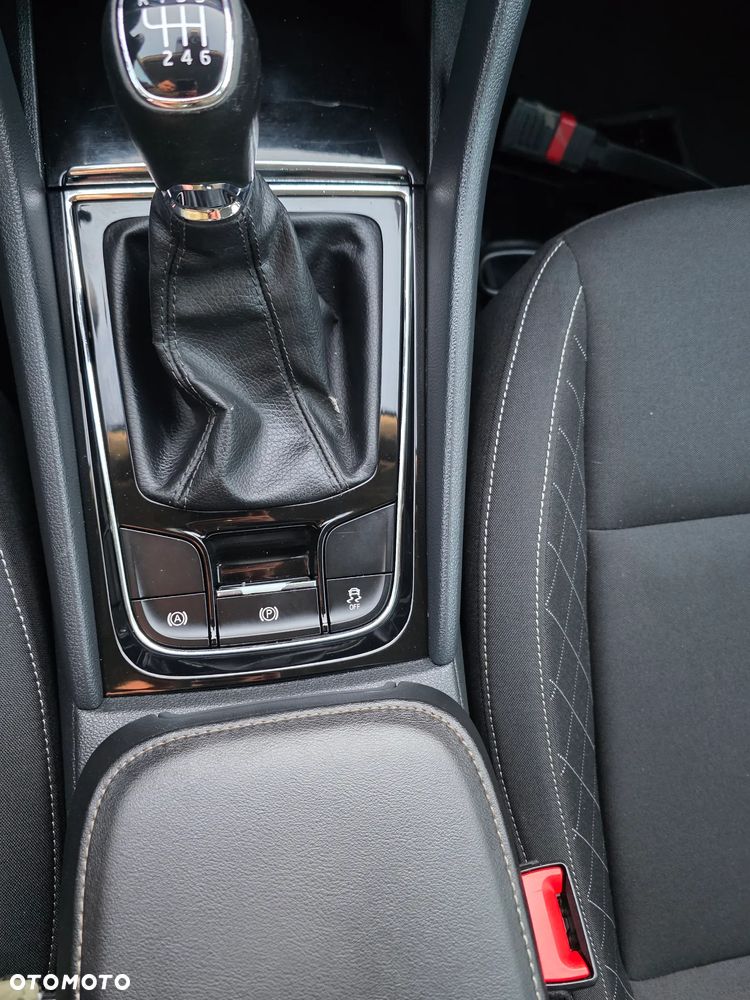 Skoda Karoq 1.6 TDI SCR 4x2 Ambition - 23