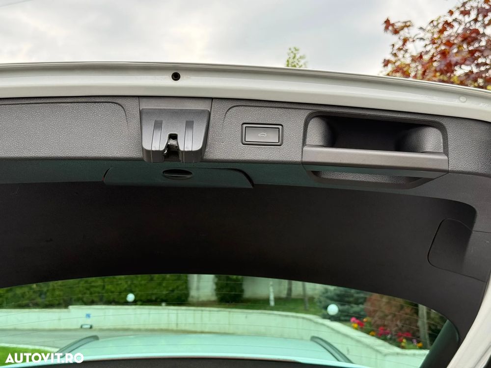 Volkswagen Passat 2.0 TDI SCR DSG Business - 30