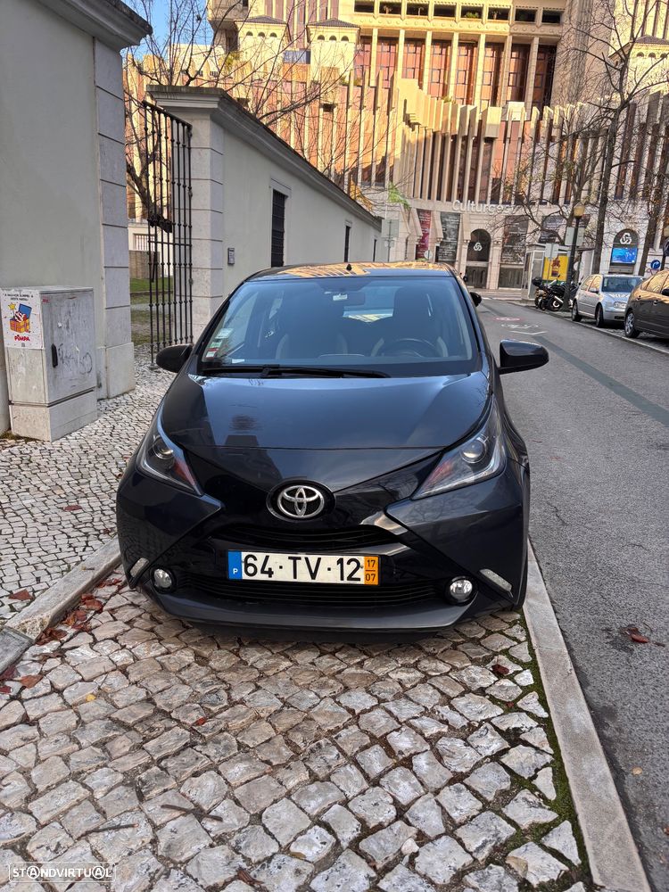 Toyota Aygo 1.0 X-Play+AC+X-Touch - 1