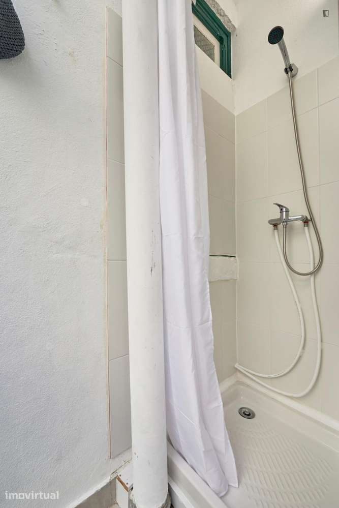 Quarto - localizado em Arroios Lisbon - Grande imagem: 4/34