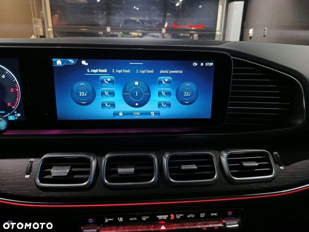 Mercedes-Benz GLS - 29