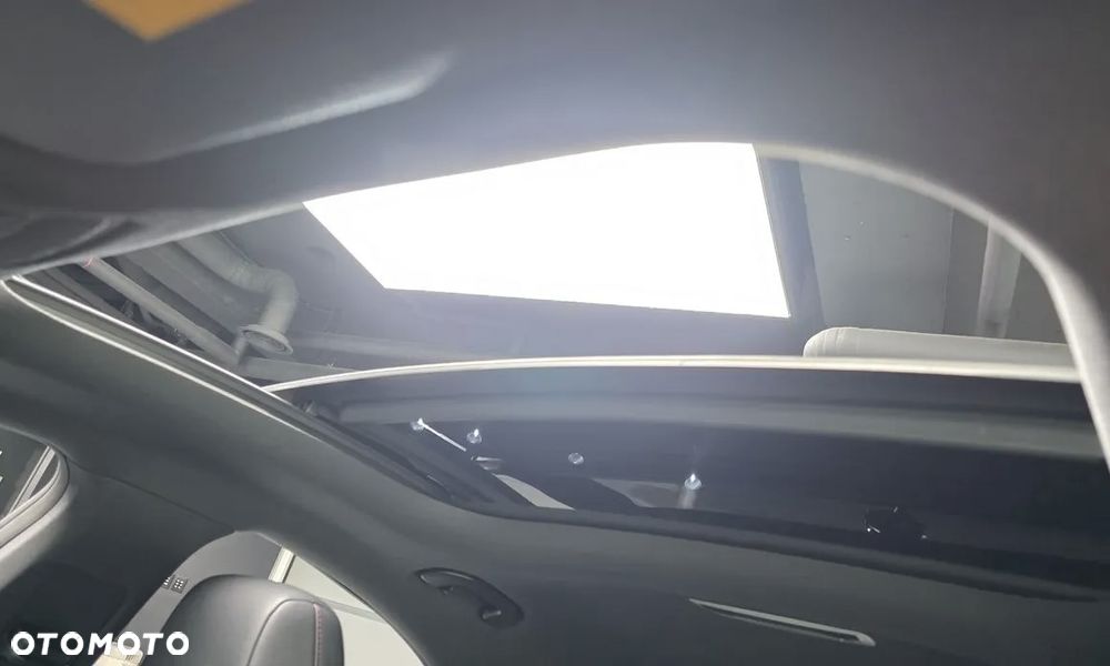 Mercedes-Benz CLA - 16