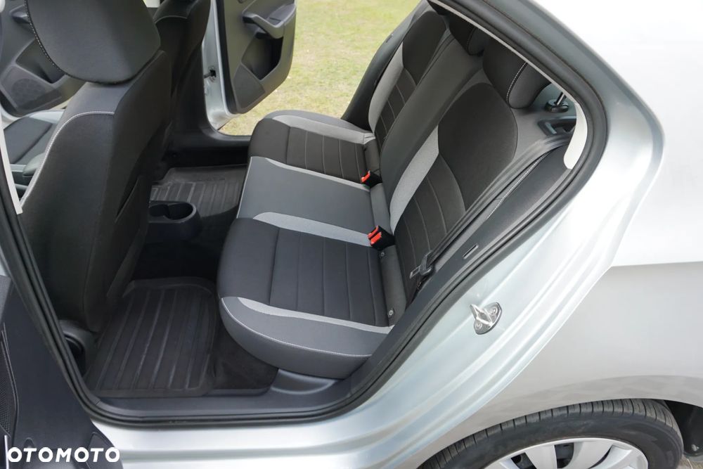 Skoda RAPID Spb 1.0 TSI Ambition - 17