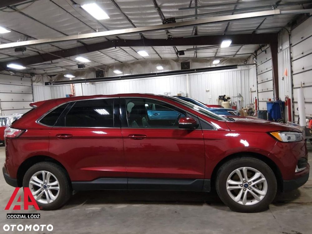 Ford Edge - 10