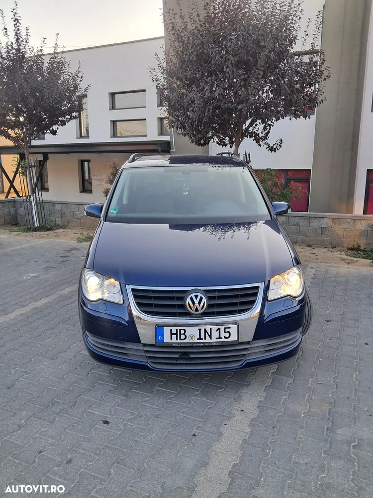 Volkswagen Touran 2.0 TDI Highline - 2