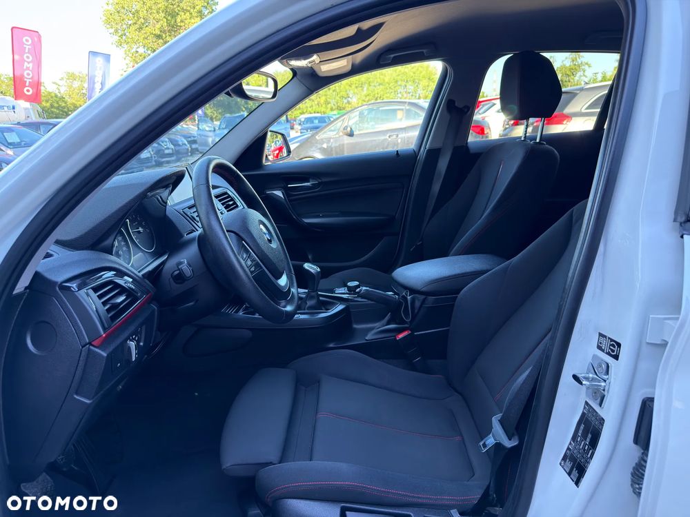 BMW Seria 1 116i Sport Line - 24
