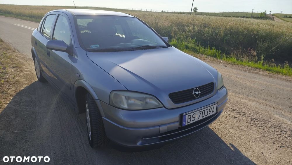 Opel Astra 1.4 Start - 2
