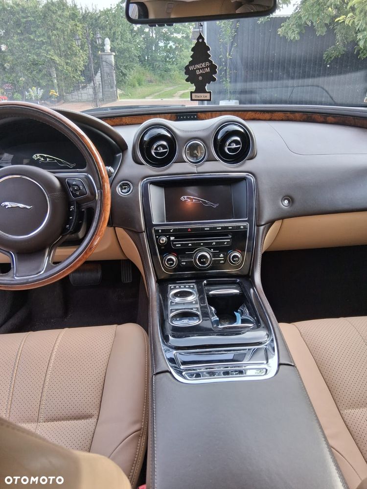 Jaguar XJ 3.0 V6 Kompressor Portfolio - 23