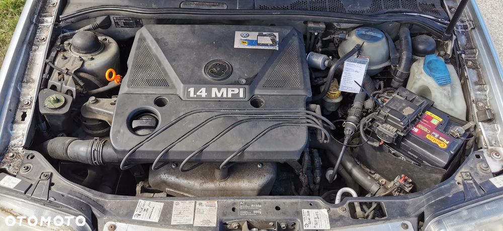 Volkswagen Polo 1.4 Basis - 1