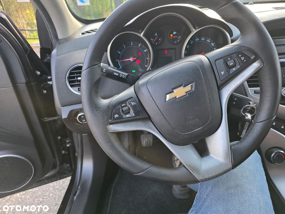 Chevrolet Cruze - 34