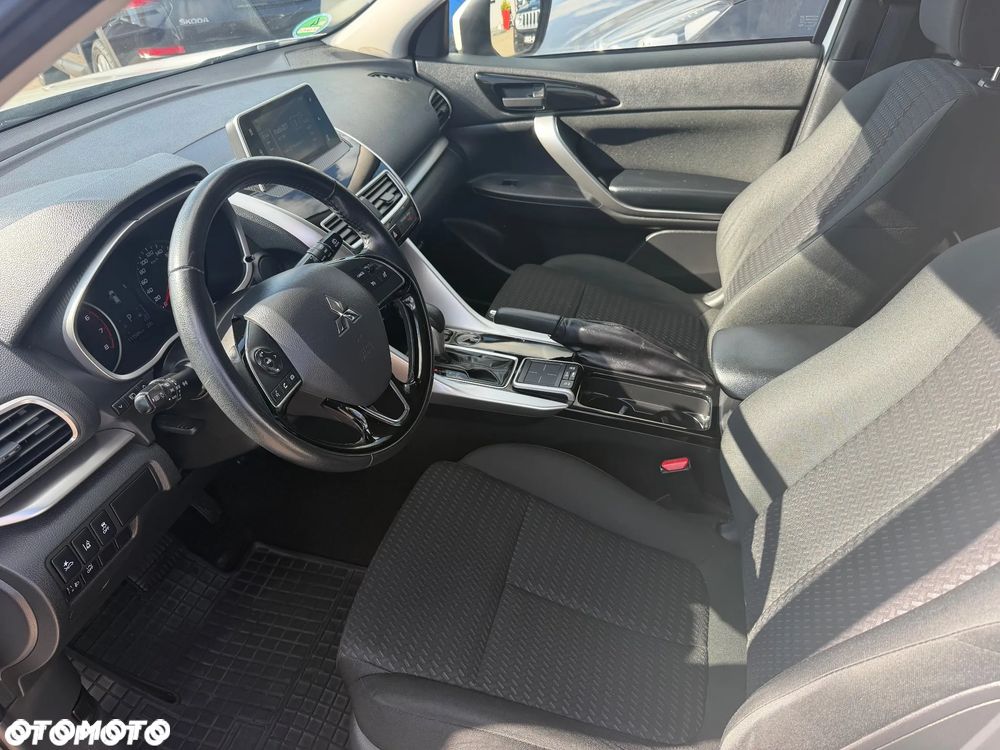 Mitsubishi Eclipse Cross 1.5 T-MIVEC CVT 2WD Connect - 10