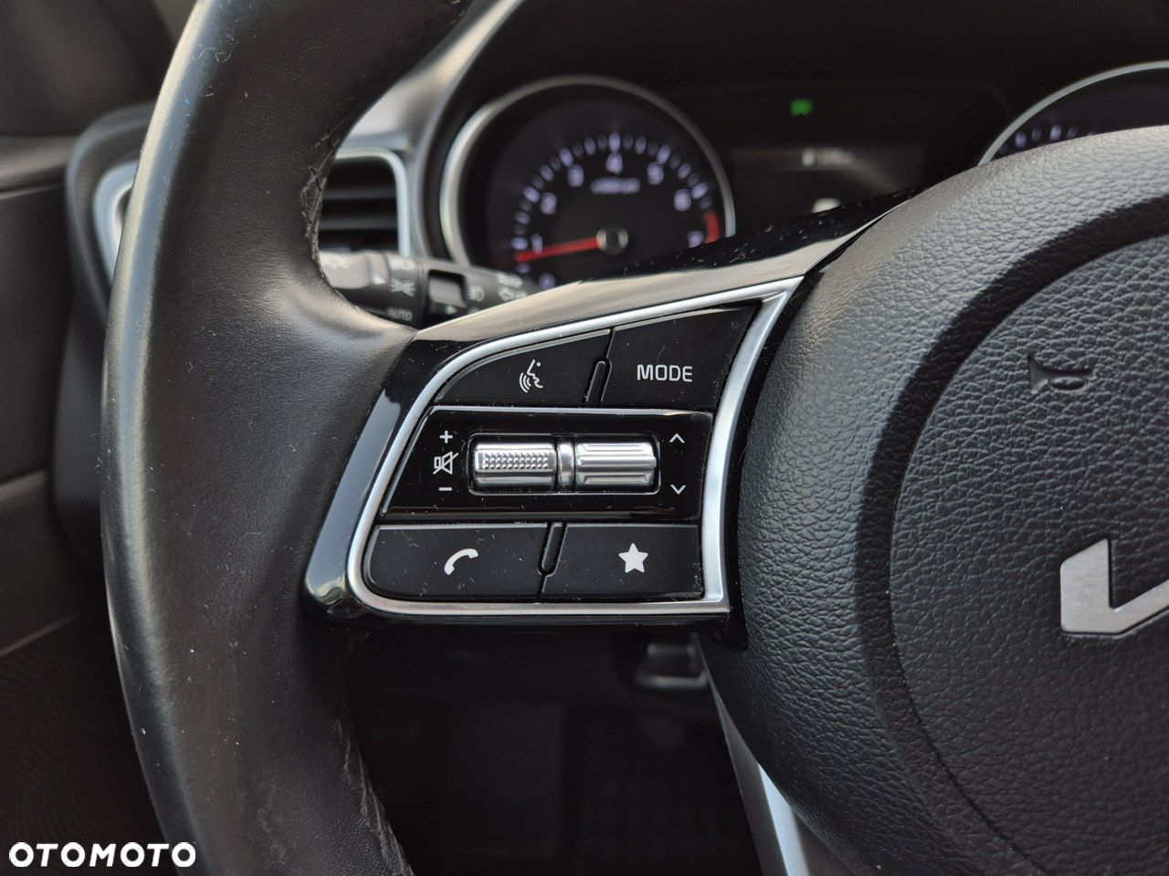 Kia Ceed - 22