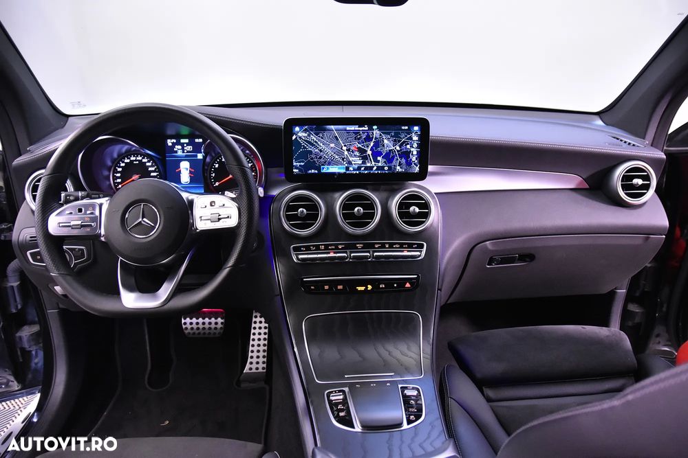 Mercedes-Benz GLC 300 e 4Matic 9G-TRONIC AMG Line - 9