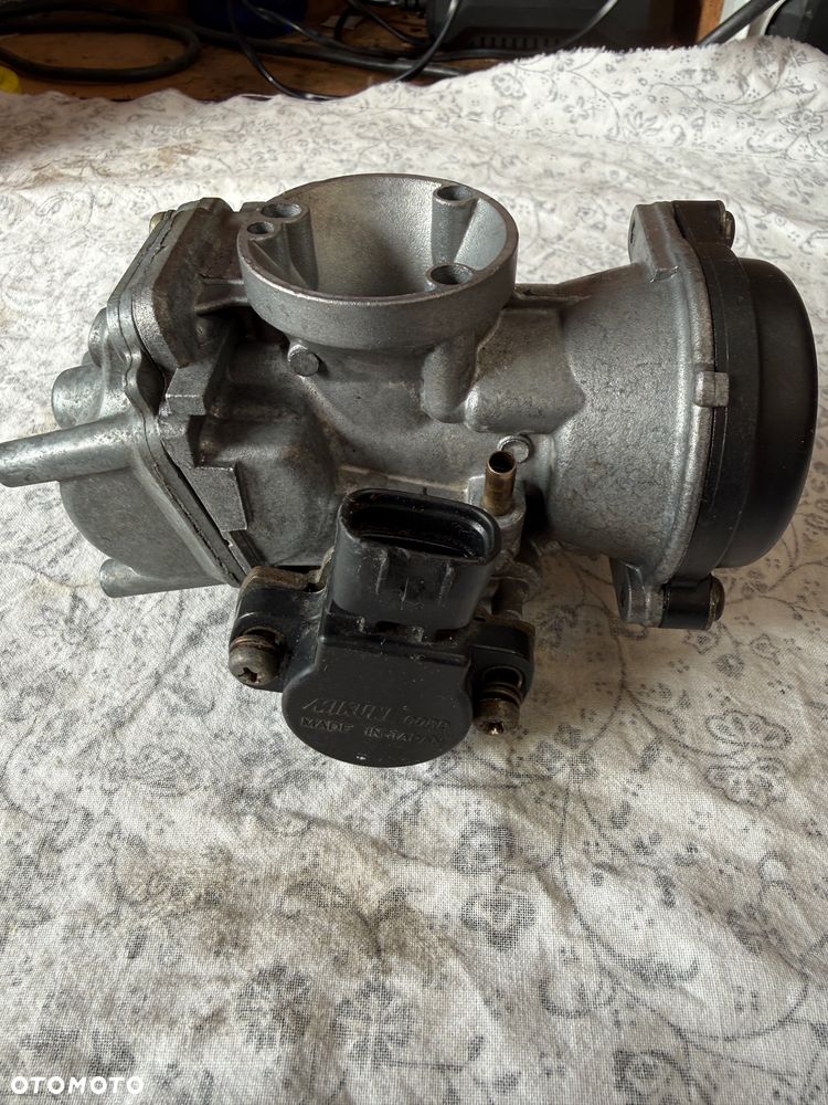 Gaźnik Mikuni ( oryginał) Suzuki Marauder 125 - 1