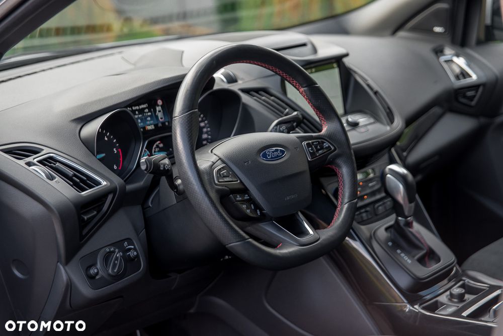 Ford Kuga 2.0 TDCi FWD ST-Line - 25