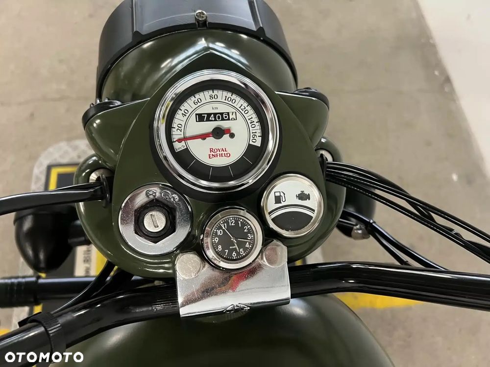 Royal Enfield Classic - 37