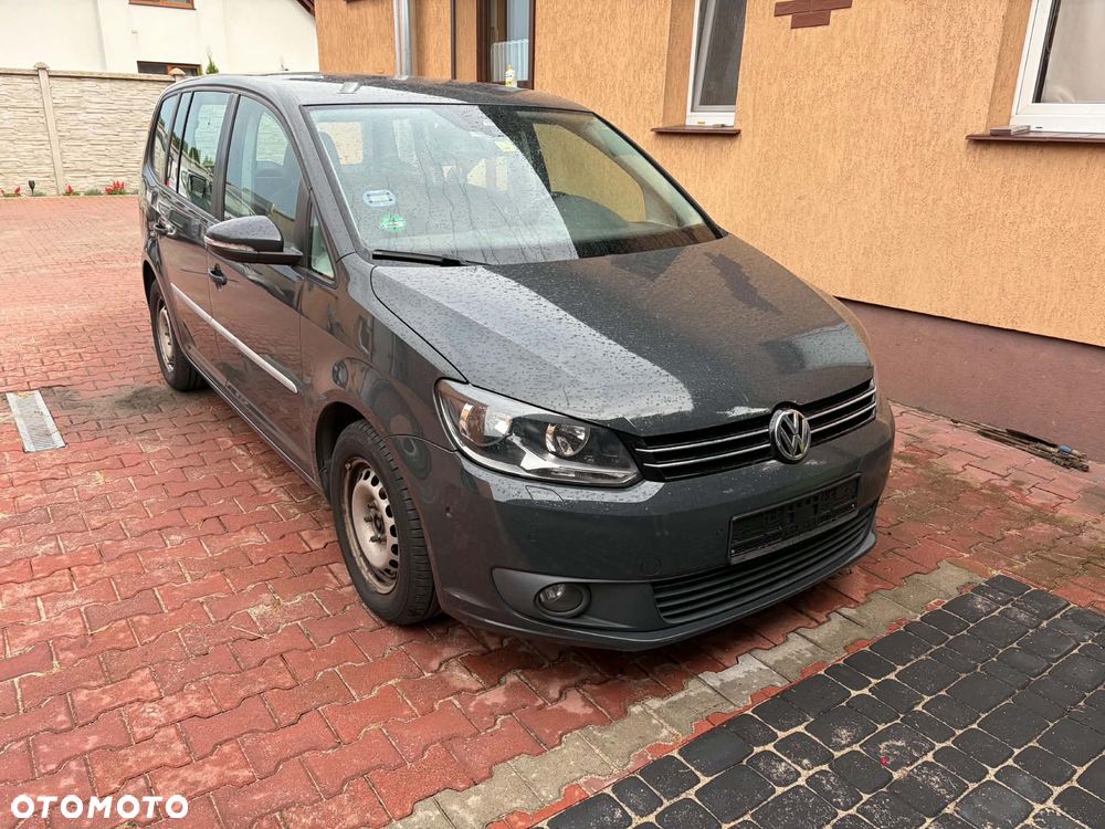 Volkswagen Touran - 1