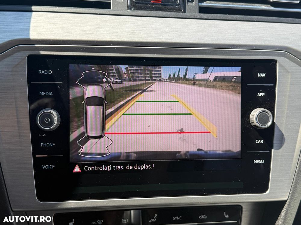 Volkswagen Passat 2.0 TDI SCR DSG Comfortline - 4