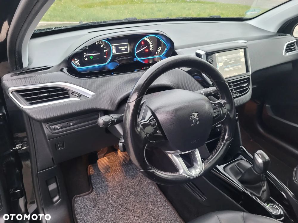 Peugeot 2008 PureTech 110 Stop&Start GT-Line Edition - 36