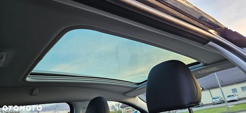 Peugeot 2008 1.6 BlueHDi Allure S&S - 12