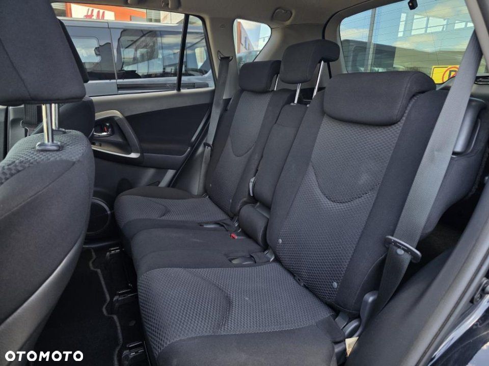 Toyota RAV4 - 12