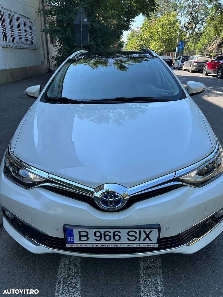 Toyota Auris 1.8 L VVT-i Sol+ - 1