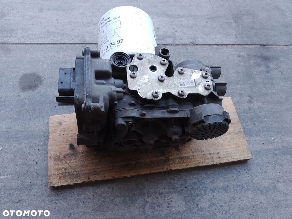 Osuszacz powietrza A0024462364 do ciągnika siodłowego Mercedes-Benz ACTROS MP4 - 3