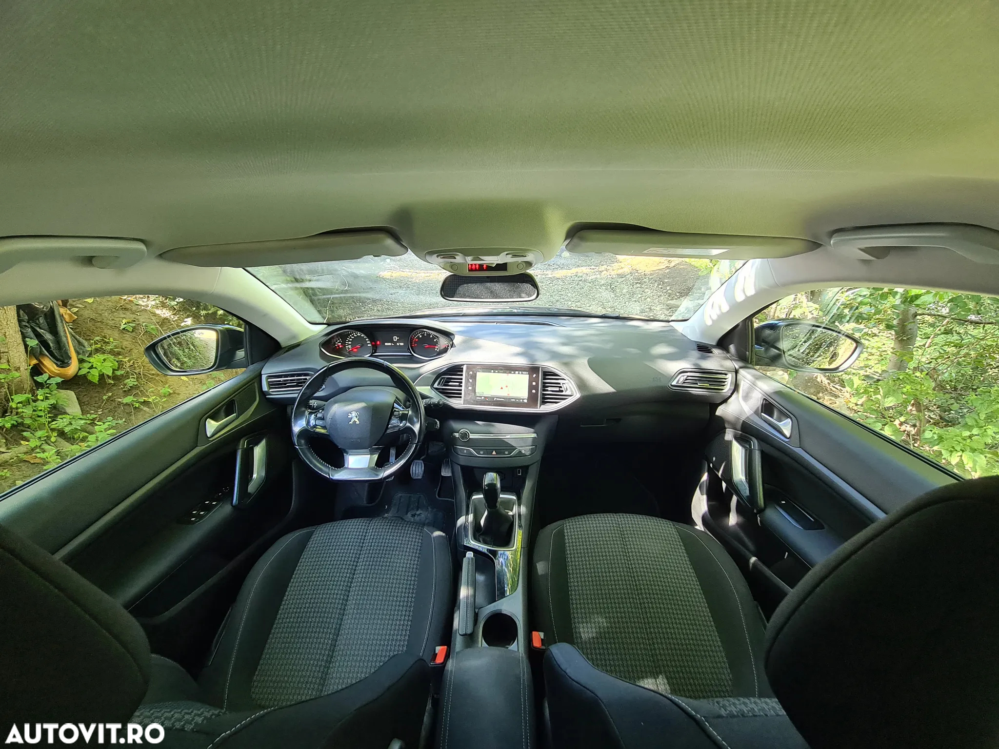 Peugeot 308 1.2 L PureTech Turbo S&S Allure - 4
