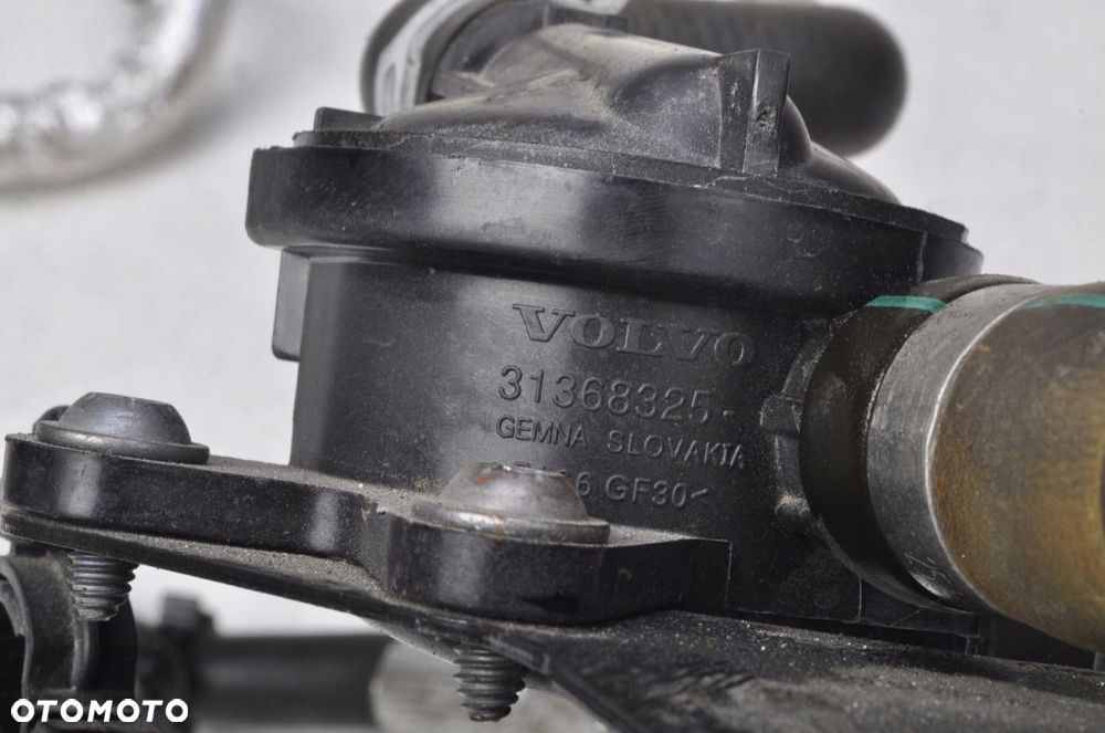 VOLVO XC90 T8 POMPKA POMPA WODY 31368325 PRZEWODY - 13