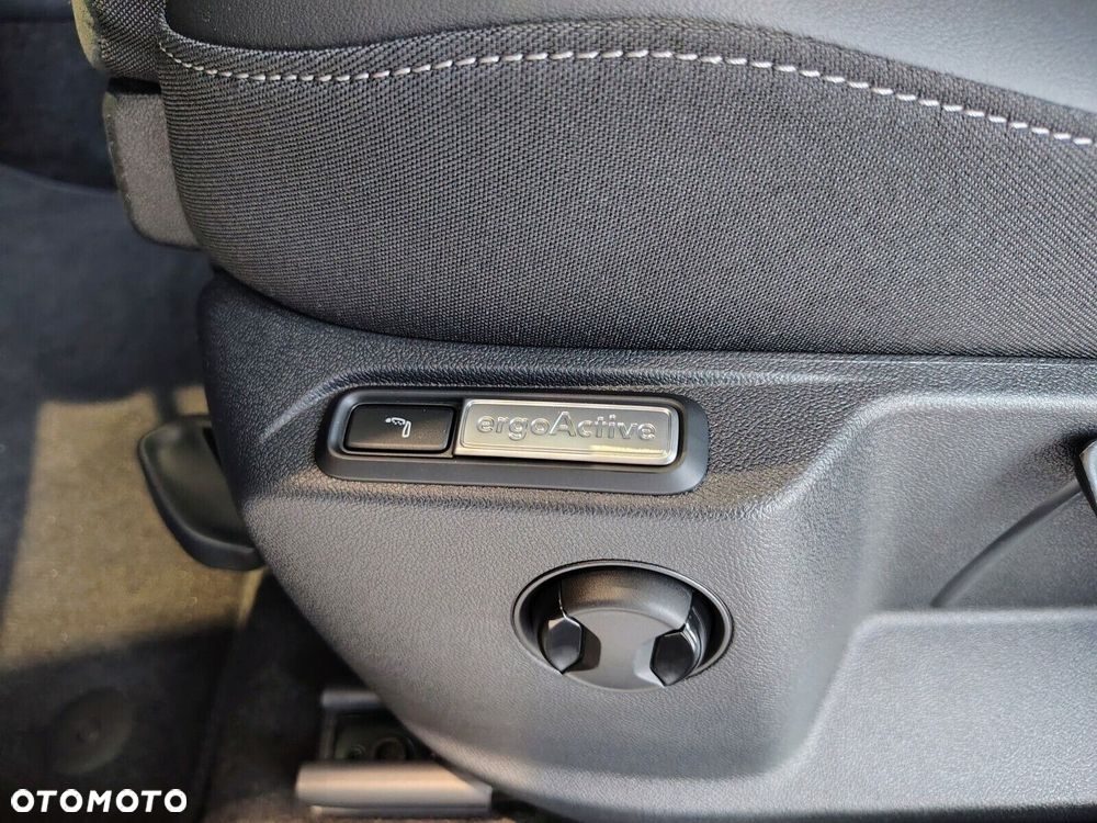 Volkswagen T-Roc - 14