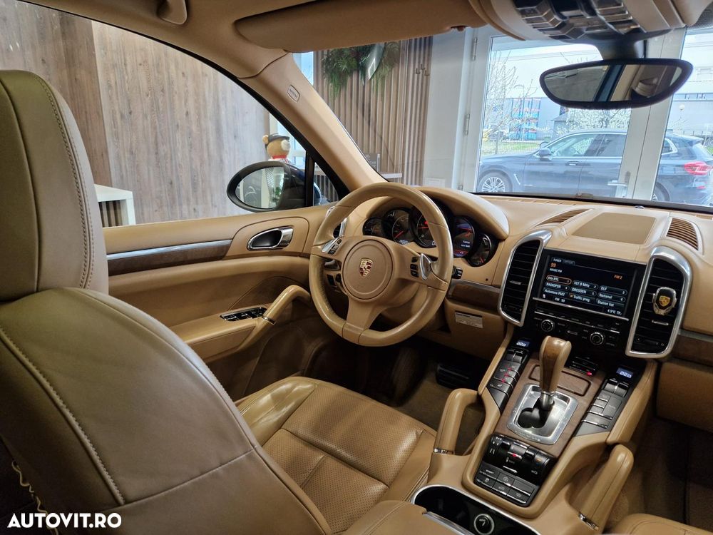 Porsche Cayenne Tiptronic S - 11
