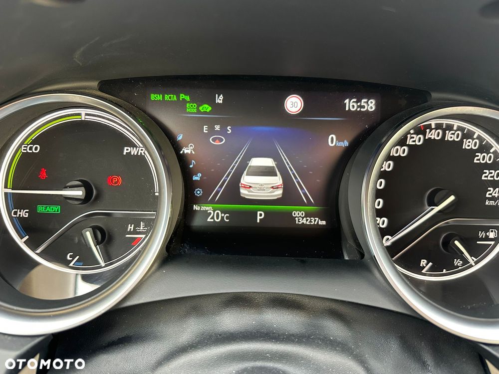 Toyota Camry 2.5 Hybrid Executive CVT - 13