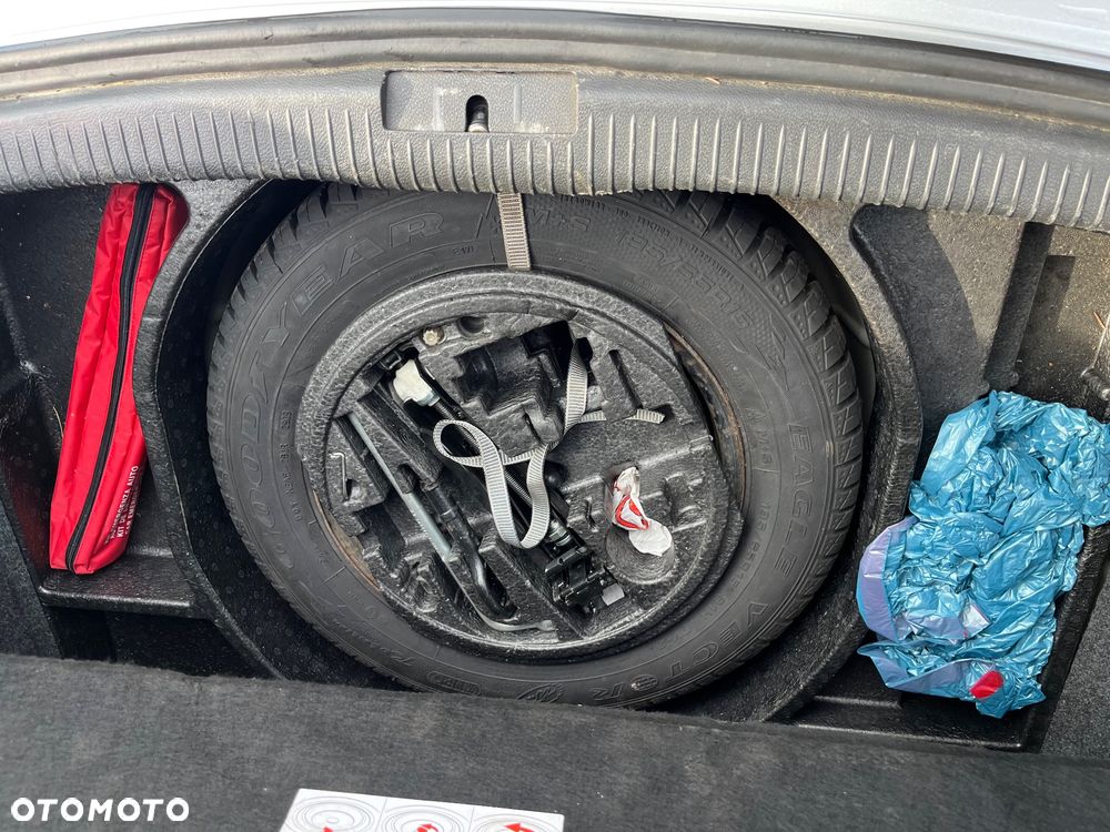 Volkswagen Golf - 10