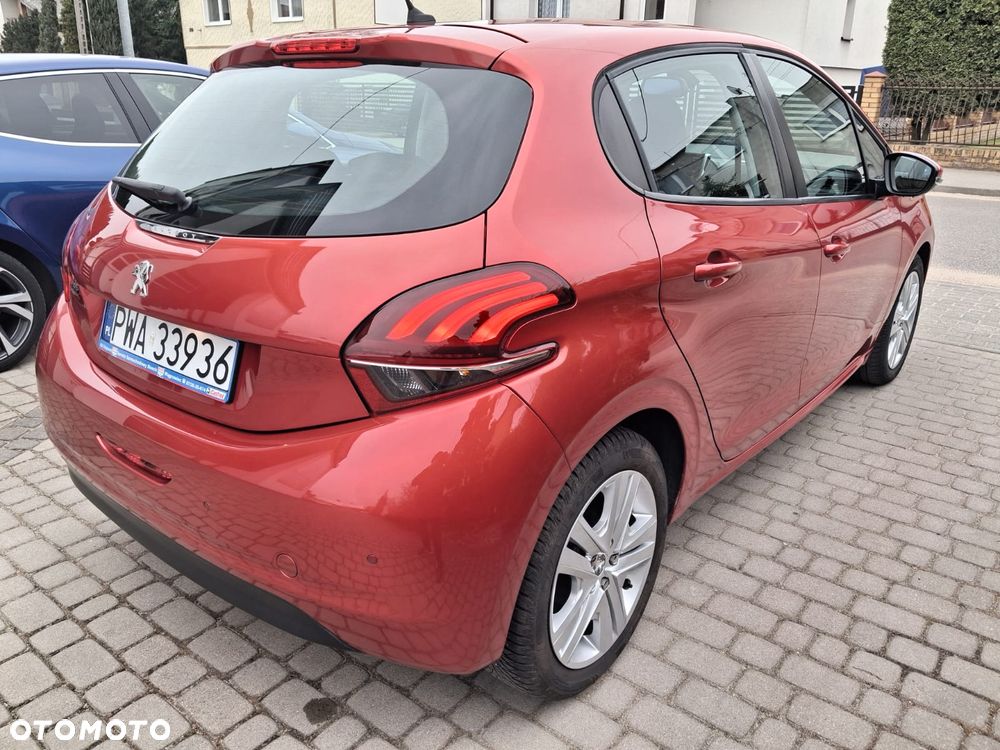 Peugeot 208 PureTech 82 Start & Stop Allure - 8